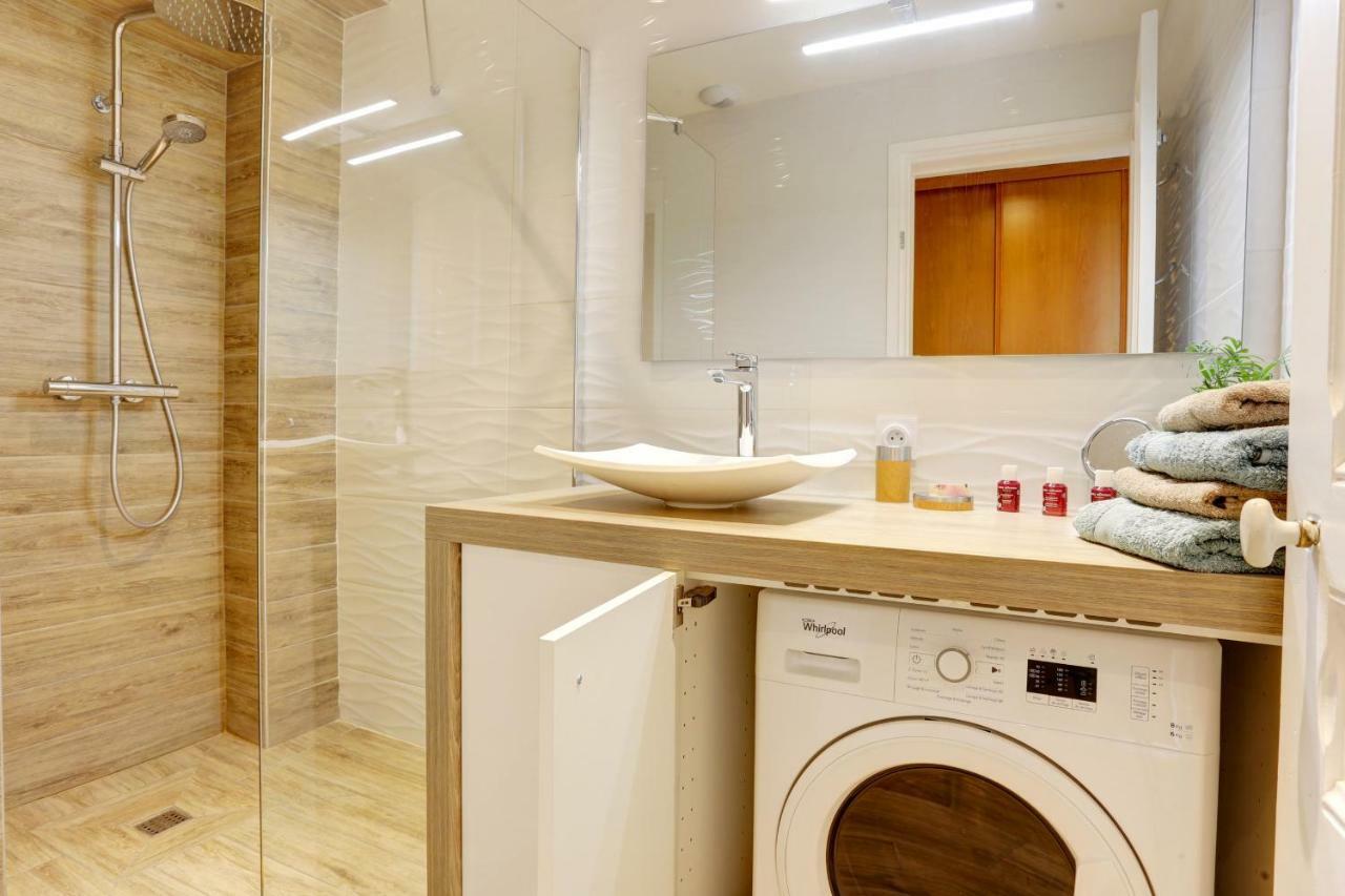 L'Amandine ,45 M2 Terrasse Et Garage Centre Ville Saint-Raphaël 외부 사진